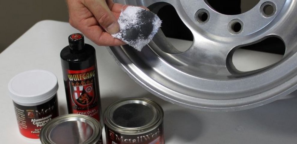 Remove oxidation from aluminum