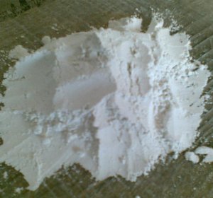 Calcium oxide