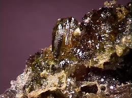 zinc-ore-or-zincite.jpg